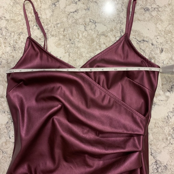 BLUEBLUSH Stunning metallic dress, assymetrical - Picture 5 of 11